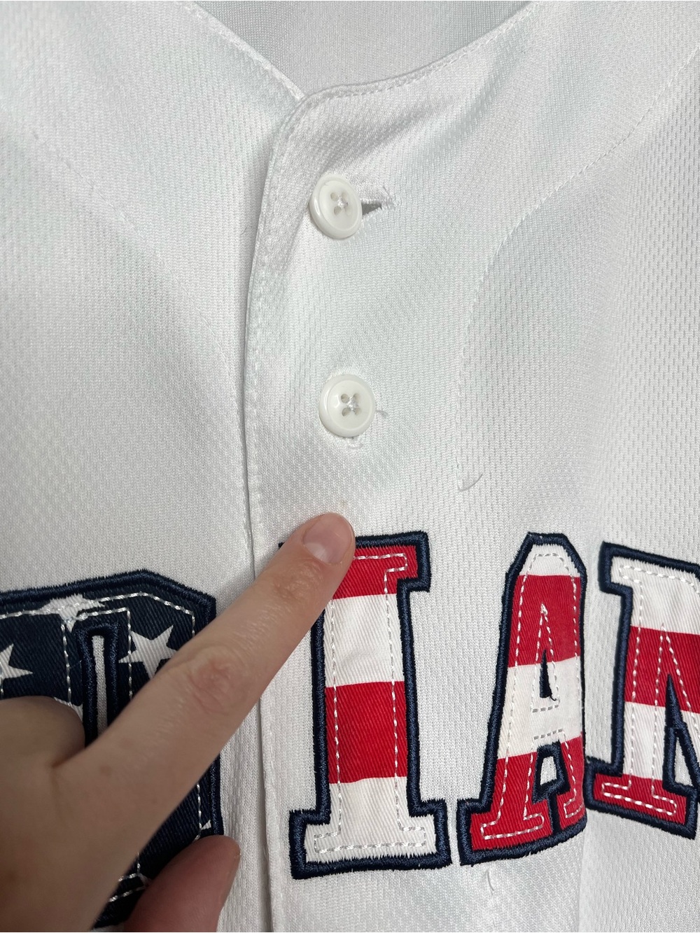 Cleveland Indians Patriotic Baseball Jersey XL White Red Blue Button Up MLB - Picture 3 of 9